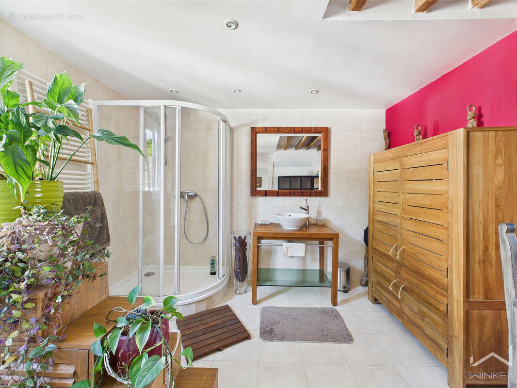Appartement à VILLENEUVE-LE-ROI