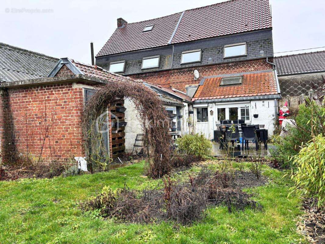 Maison à POIX-DU-NORD
