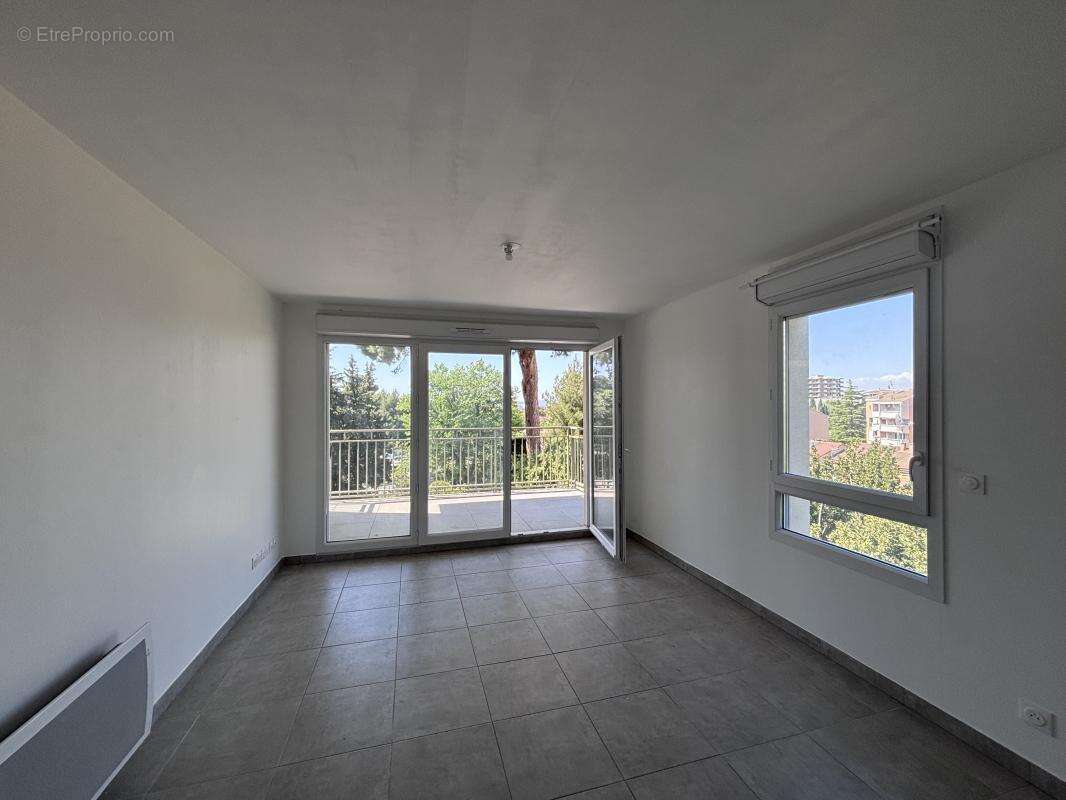 Appartement à MARSEILLE-9E