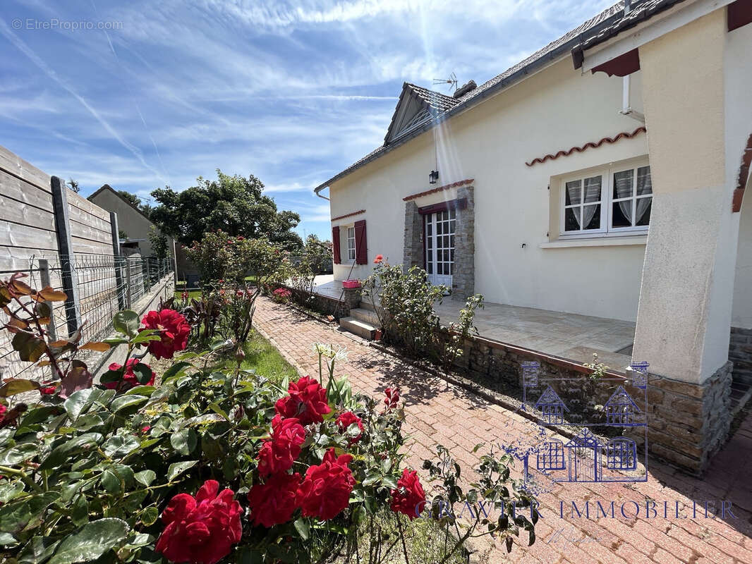 Maison à SAINT-GERMAIN-SUR-AY