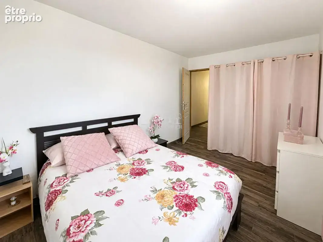 A VENDRE - Belle maison familiale T5 au calme, au fond d'une impasse à Saint-Victoret - photo 14