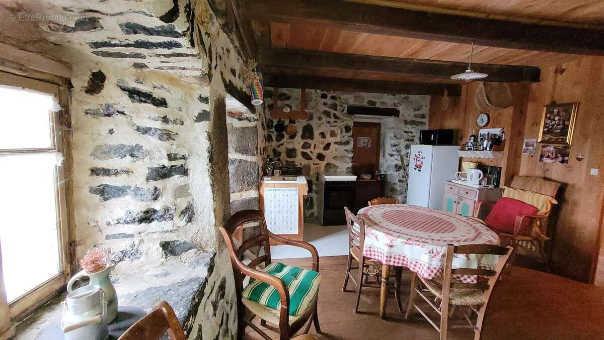 Maison à FAY-SUR-LIGNON