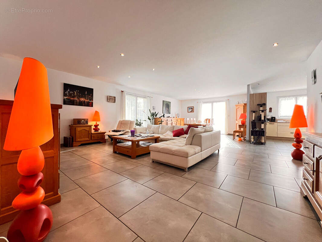 Maison à XERMAMENIL