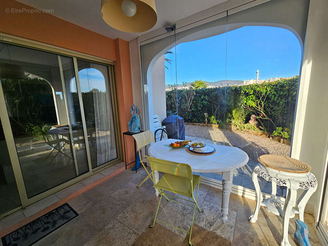 Appartement à MANDELIEU-LA-NAPOULE