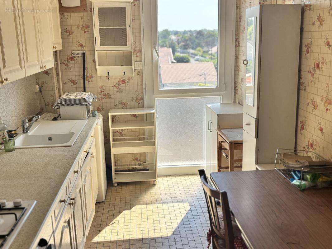 Appartement 72 m² à Pau  - photo 3