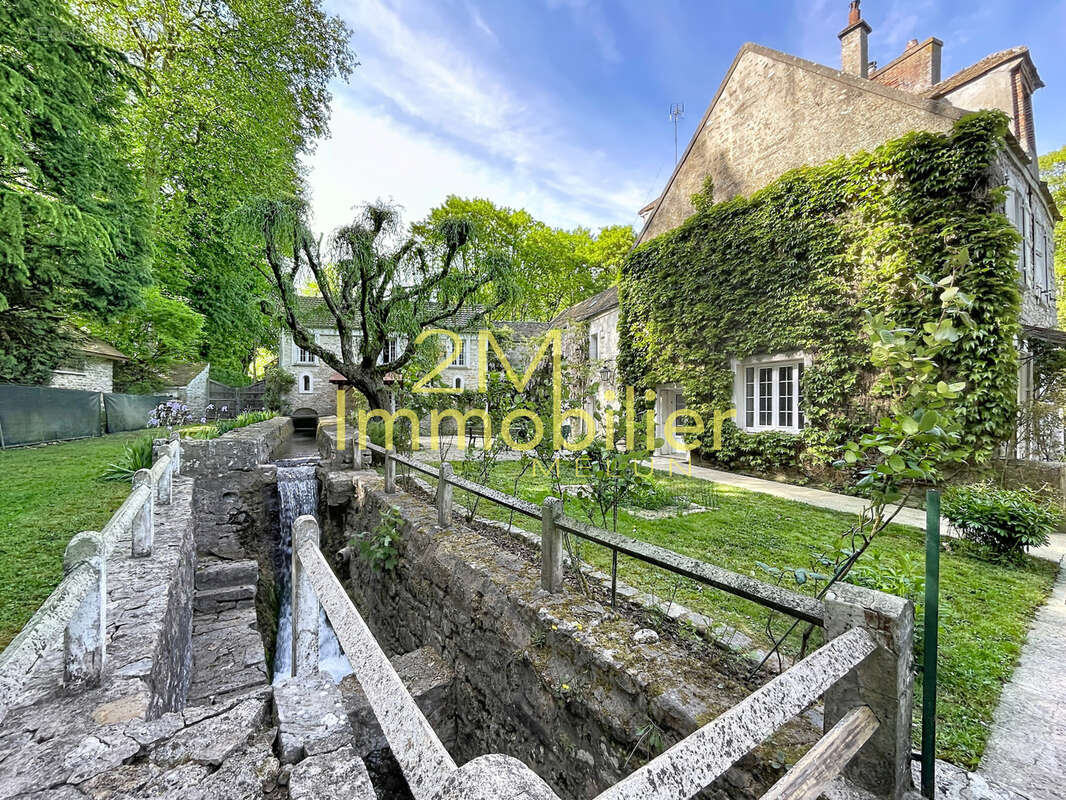 Maison à RUBELLES