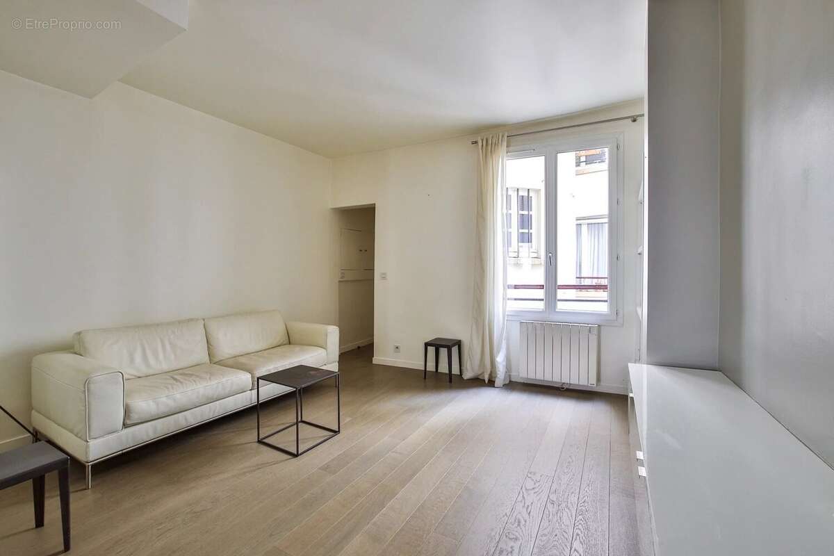 Appartement à PARIS-3E