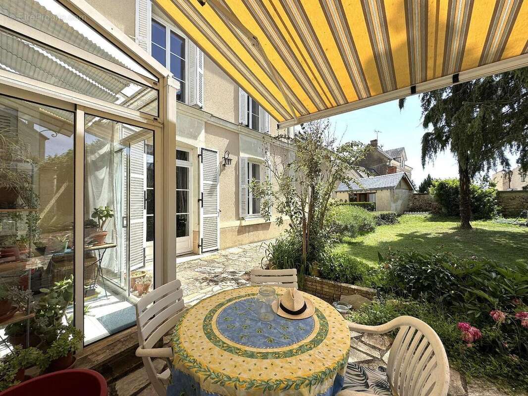   - Maison à OIRON