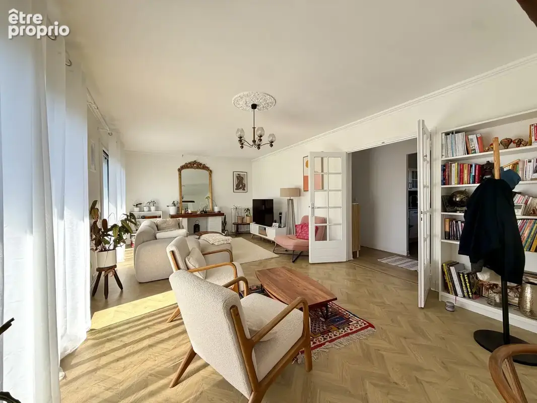 Appartement lumineux avec balcon sur le canal du Midi et deux places de stationnement - photo 3