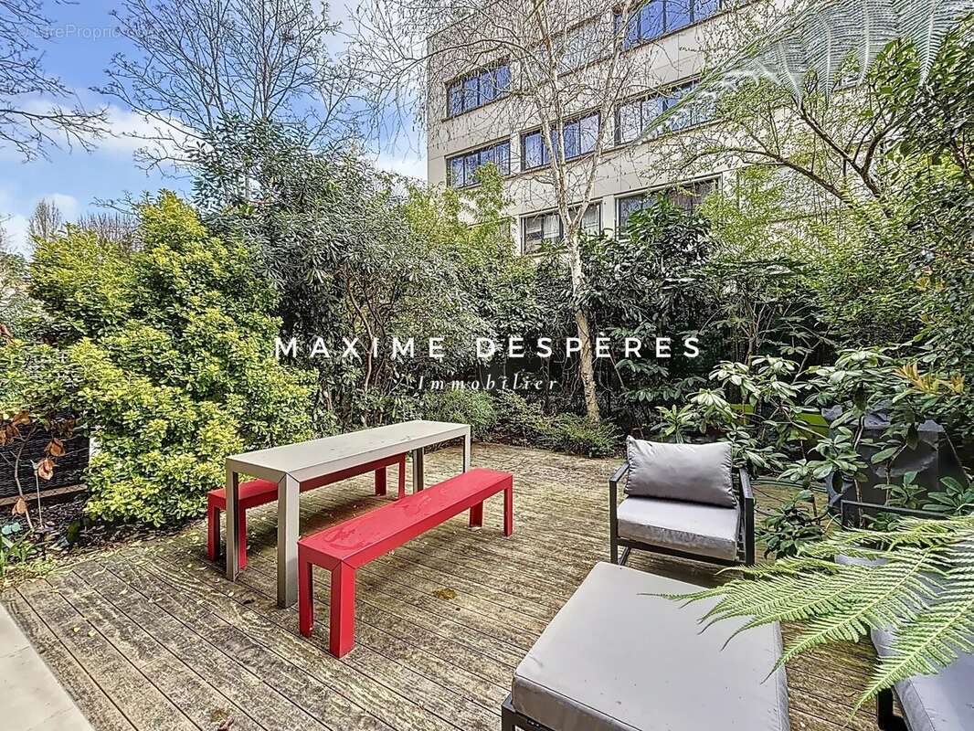 Appartement à NEUILLY-SUR-SEINE