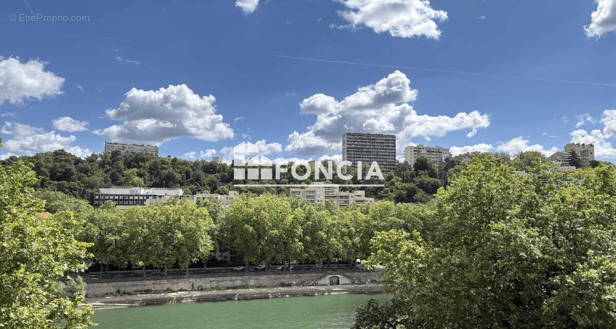 Appartement à LYON-9E