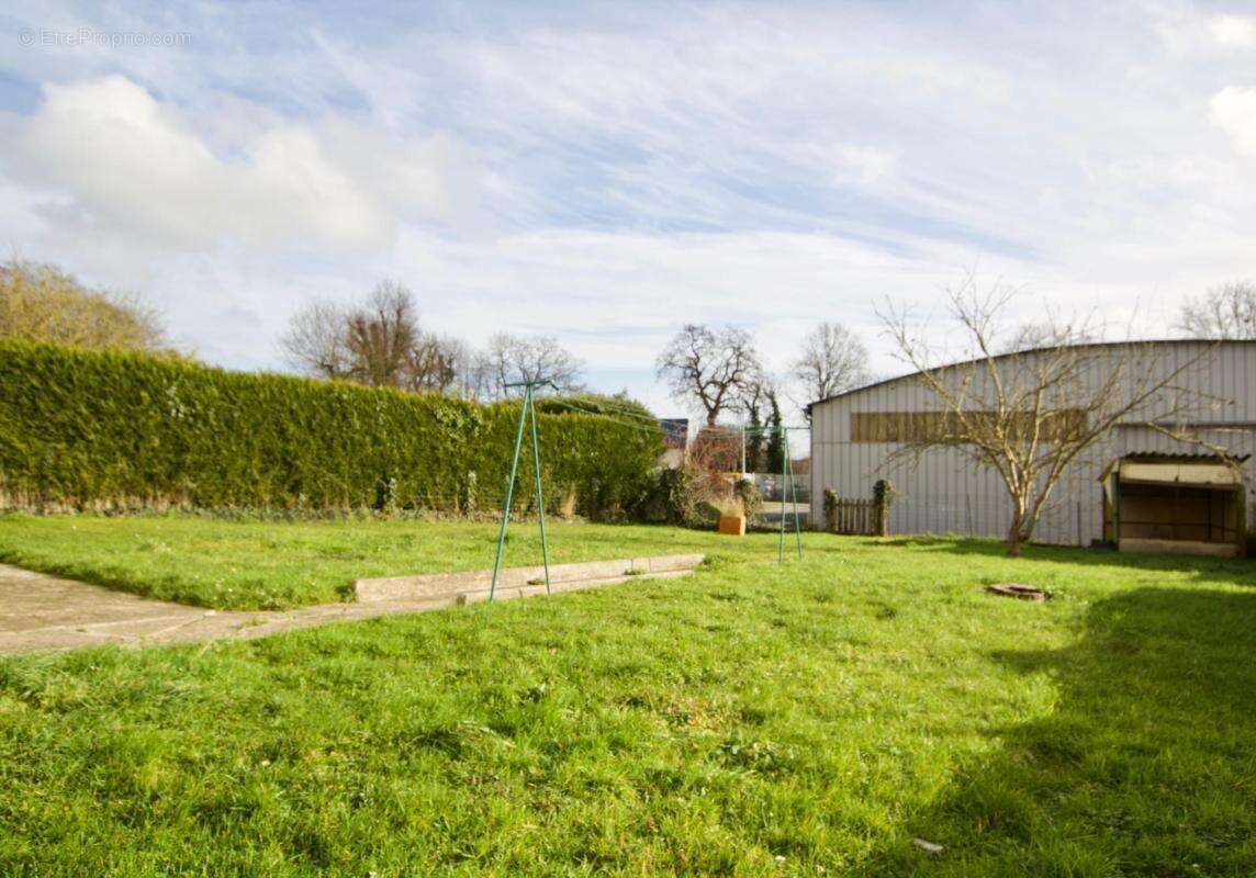 Proche commerces – maison individuelle t4 – jardin clos – sous-sol complet - photo 8