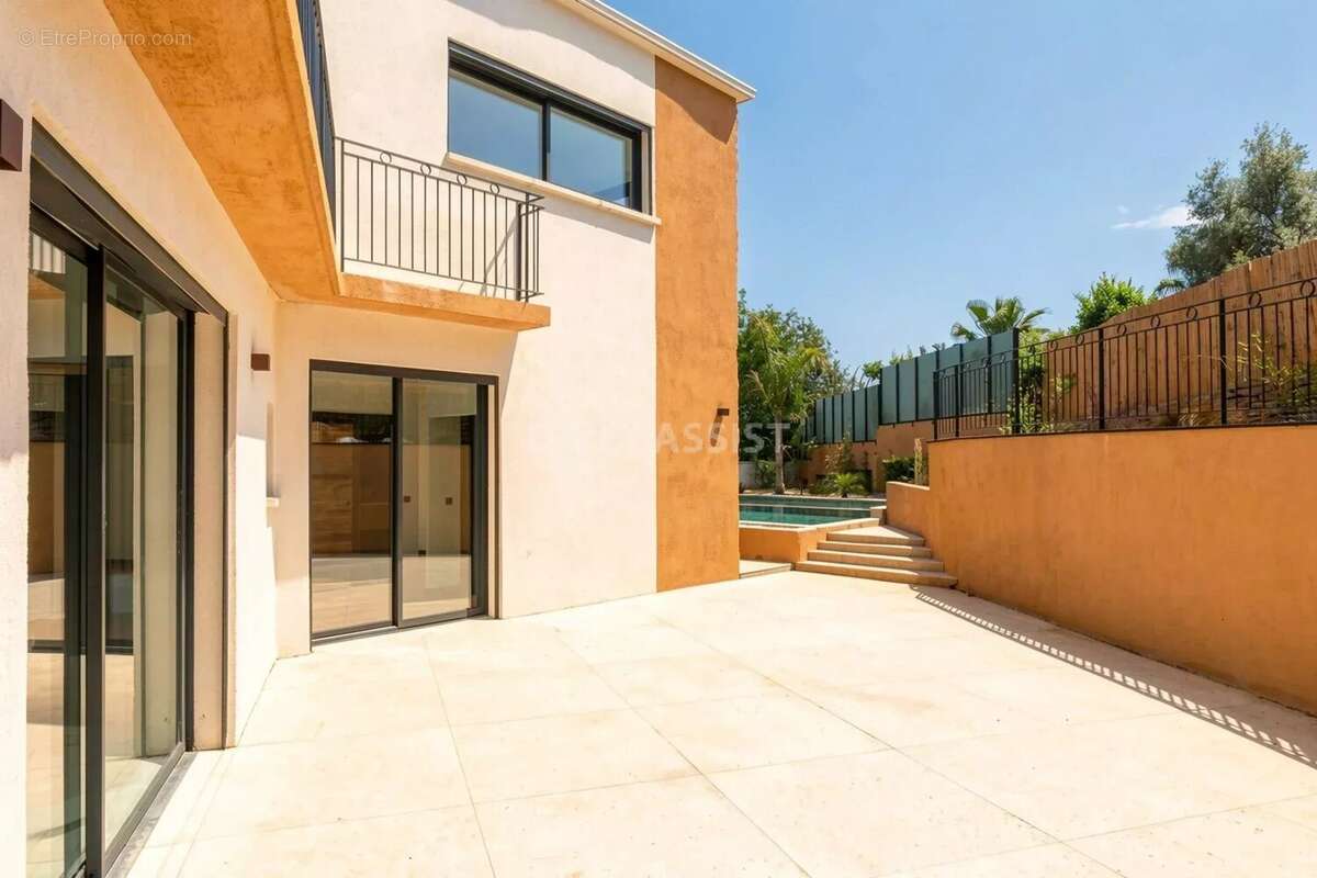 Maison Neuve Vue Dégagée Saint Cyr sur Mer - photo 35