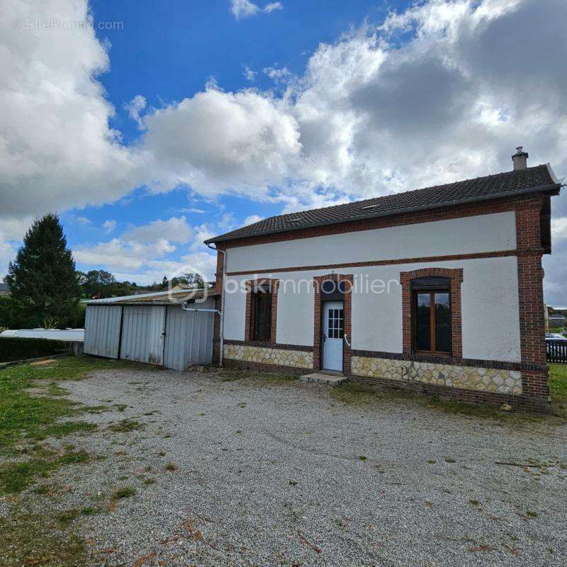 Maison de 113 m2 avec terrain de 700m2 et garages - photo 21