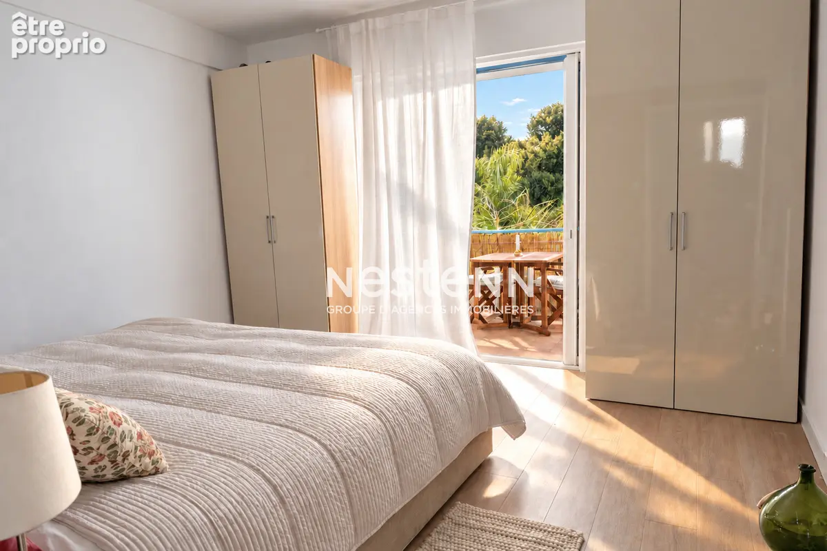 Golfe-Juan - 2P - 60m² - Vue mer - 1 minute à pied des plages - Terrasse - Sud - photo 7