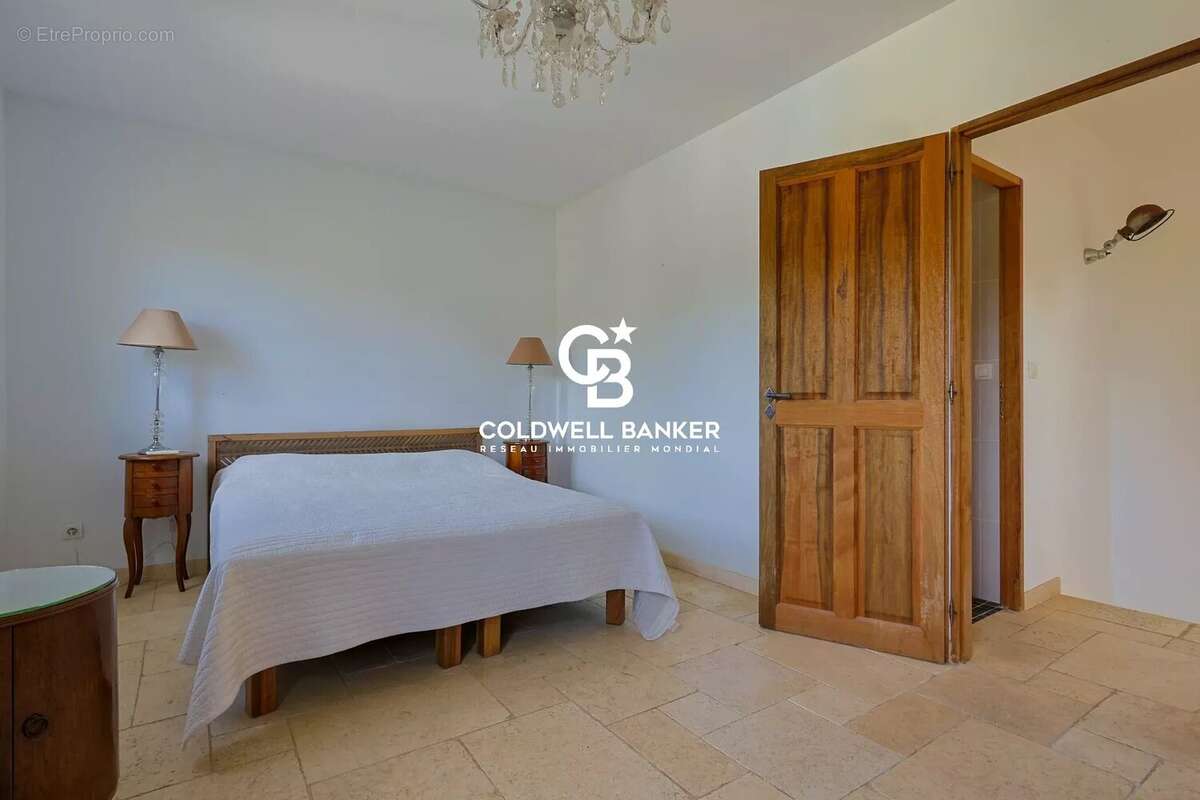 Maison à BORMES-LES-MIMOSAS