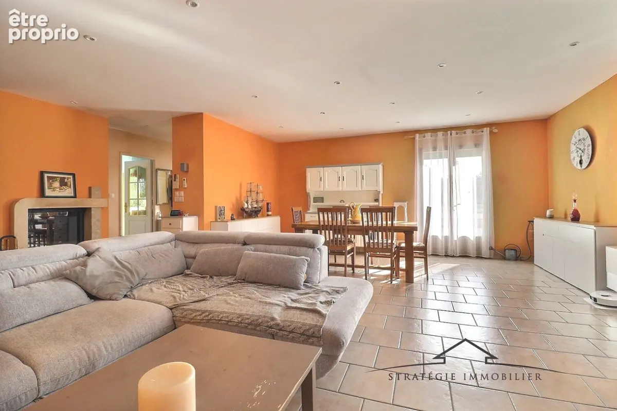 Buxy - Maison familiale avec piscine, 4 chambres et double garage - photo 2