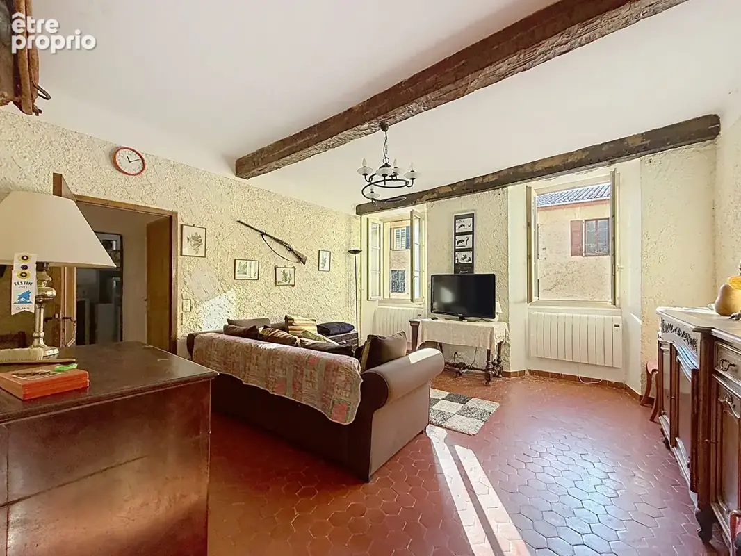 CLANS - A VENDRE - Ensemble immobilier à fort potentiel - photo 3