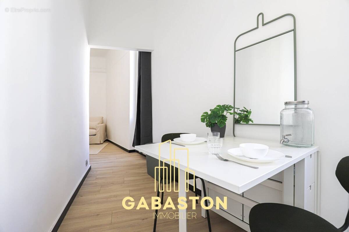 Appartement à MARSEILLE-5E