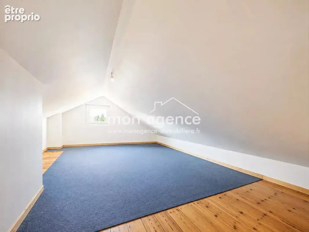 Maison à rénover avec beau potentiel – Bois-l'Évêque - photo 12