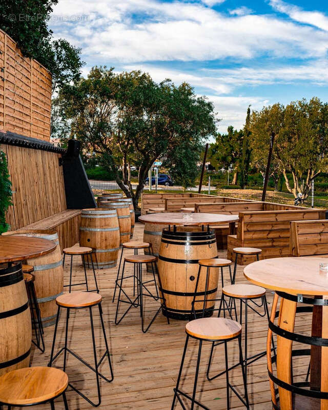 Commerce à SIX-FOURS-LES-PLAGES