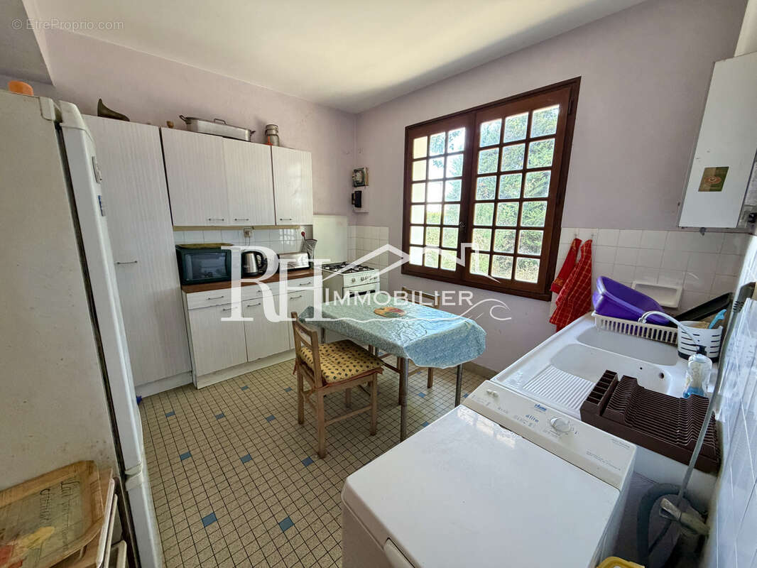 Maison 4 chambres, 2712m2 de terrain - photo 4