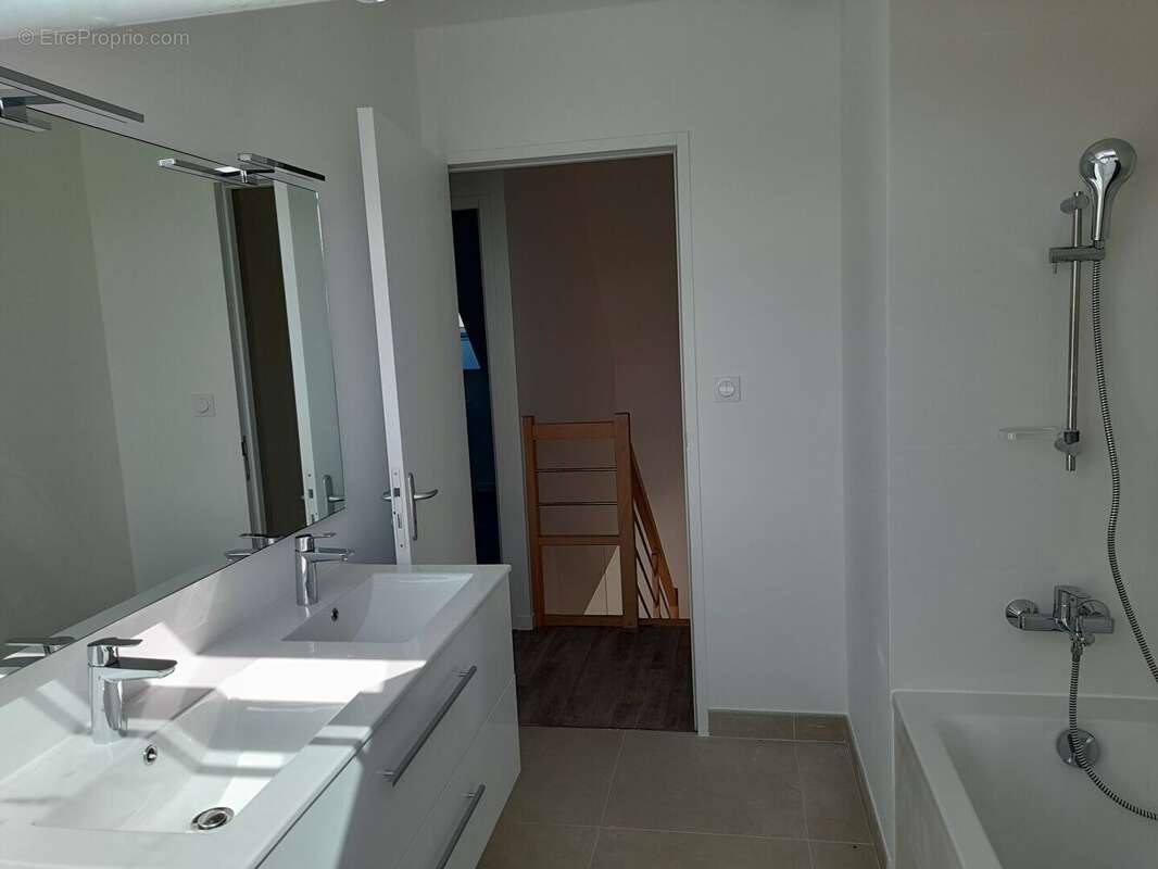 Belle maison d'env. 110 m² hab. sur un terrain exposé Sud Ouest - photo 6