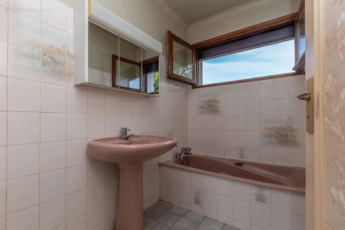 Maison à PORCIEU-AMBLAGNIEU