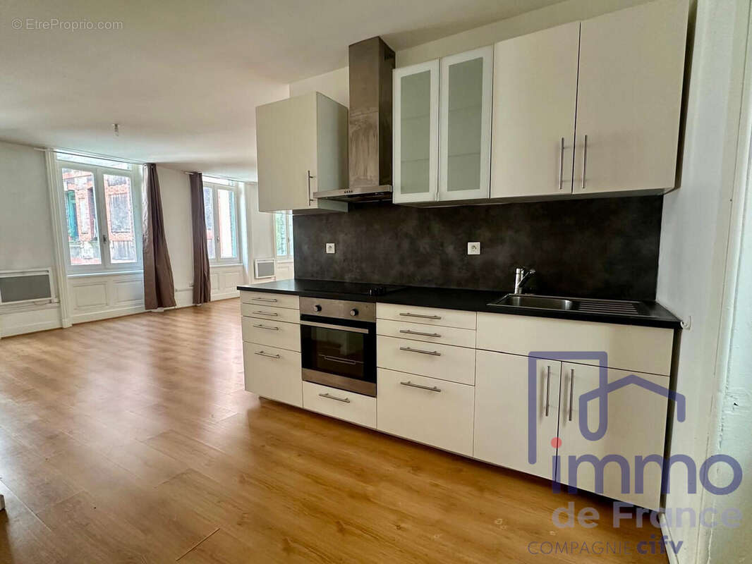 Appartement à SAINT-ETIENNE