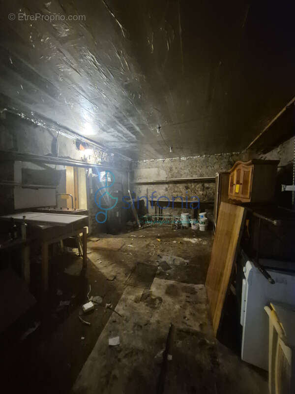 Maison de village avec garage et atouts énergétiques, potentiel a exploiter - photo 12