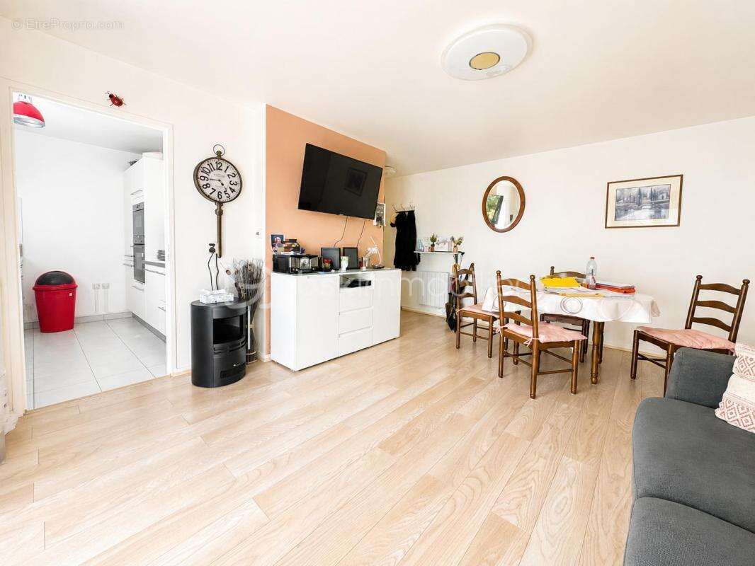 Appartement à FONTENAY-TRESIGNY