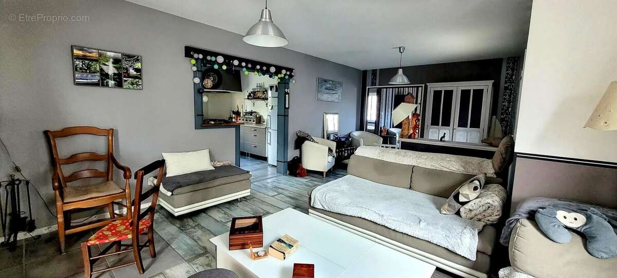 Maison à SAINT-MARTIN-LACAUSSADE