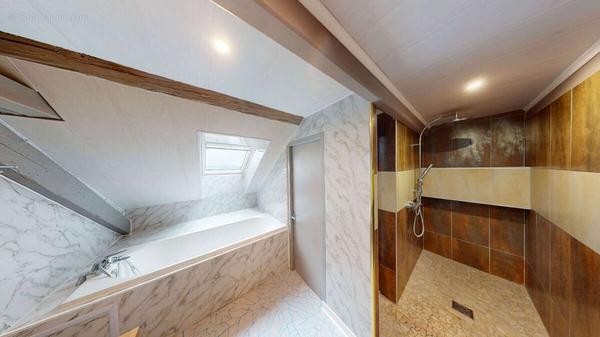 Fournet-Blancheroche : spacieux T5 de 126 m² avec vue imprenable - photo 7