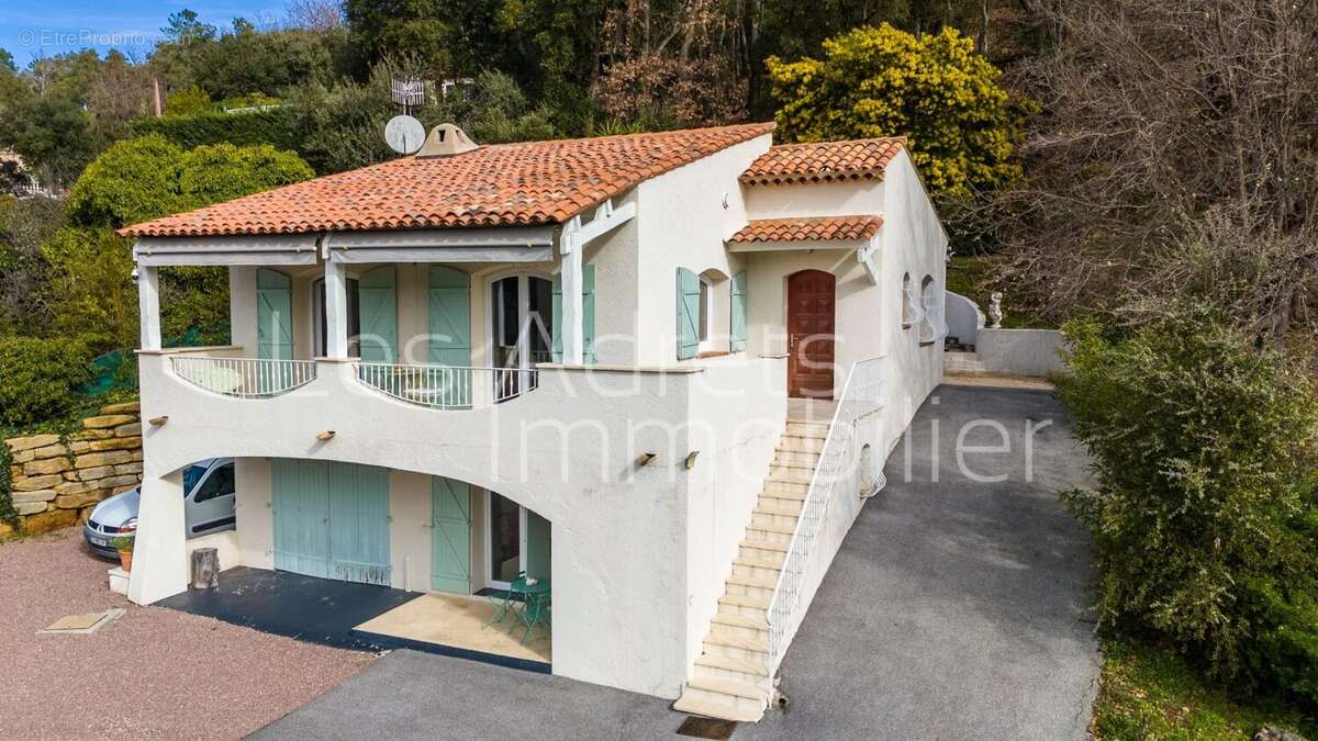 Maison à LES ADRETS-DE-L'ESTEREL