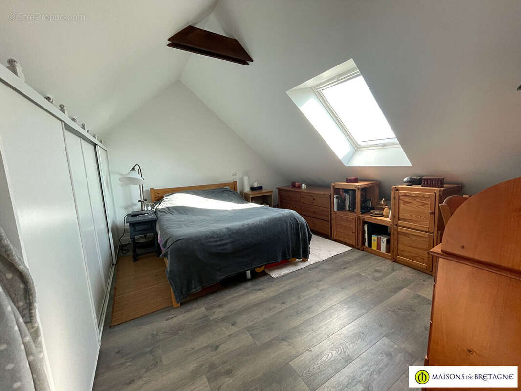 Maison à SAINT-THURIEN