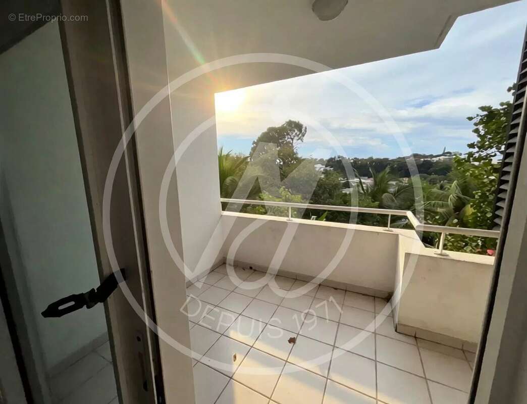 Appartement à LES ABYMES