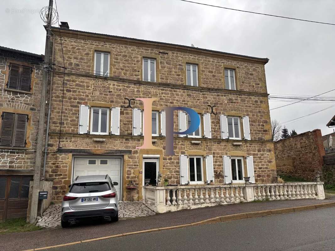Maison à CUINZIER