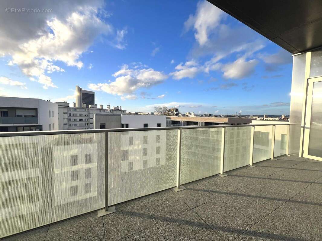 Appartement à GENNEVILLIERS