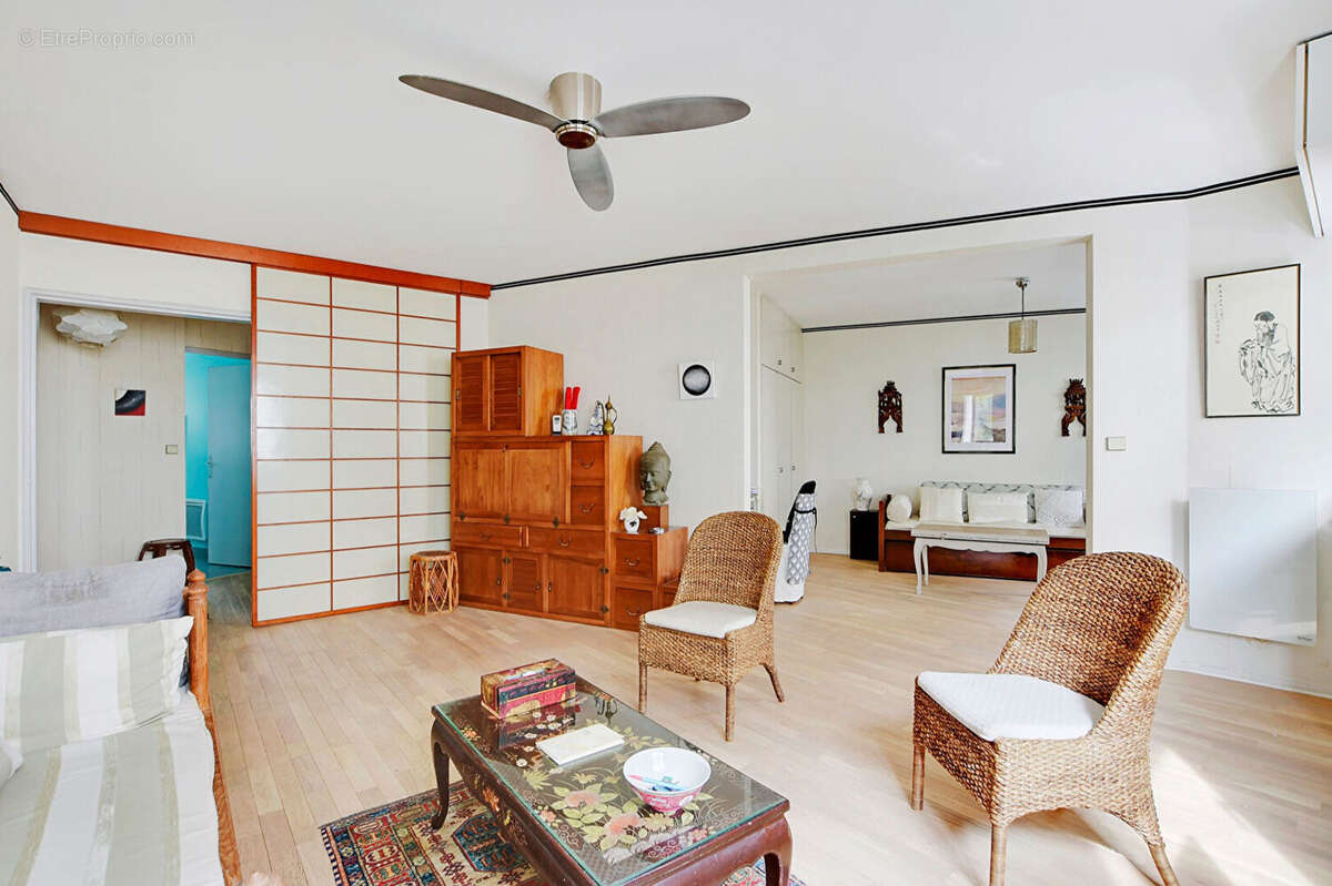 Appartement à PARIS-19E