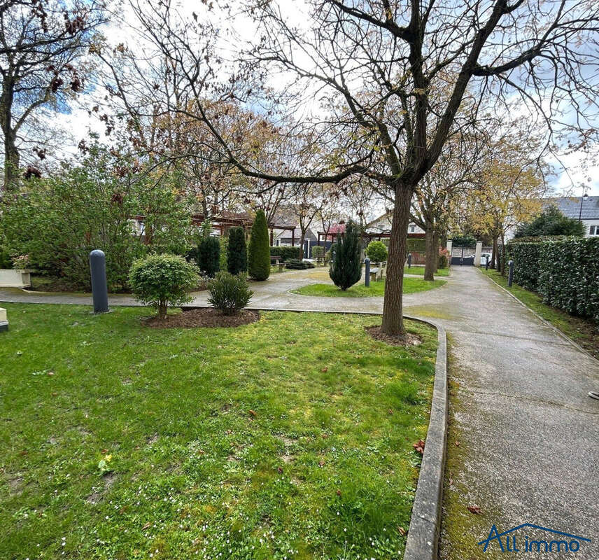 Appartement à LE PLESSIS-TREVISE