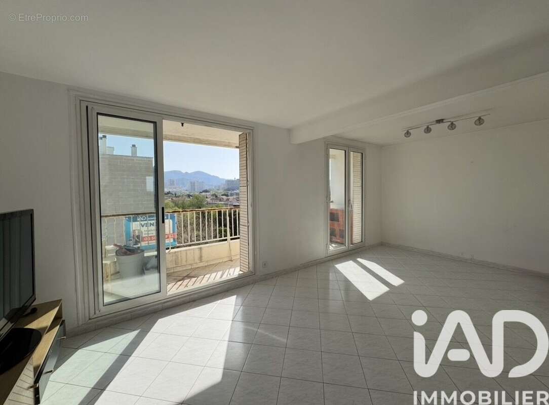 Photo 2 - Appartement à MARSEILLE-8E