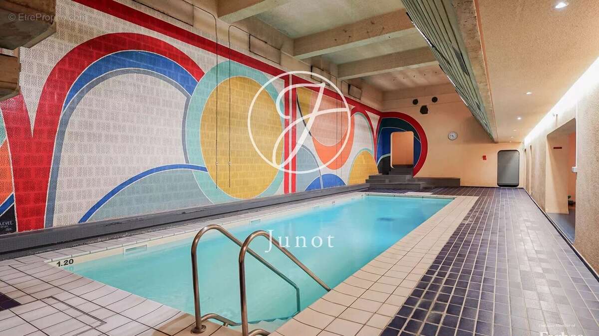 Appartement à PARIS-7E