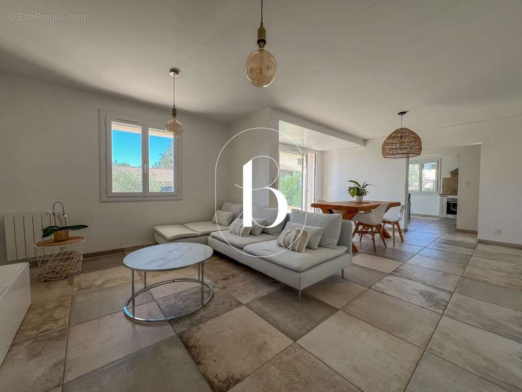 Maison à GOUDARGUES