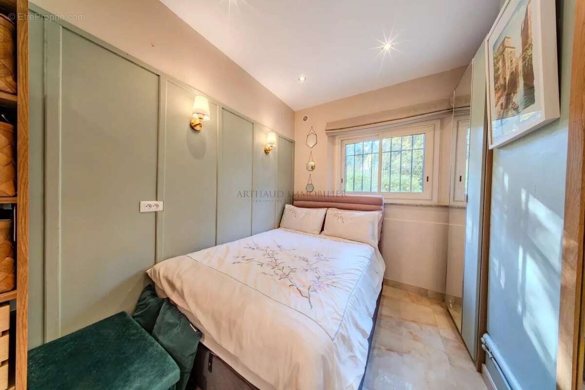 Appartement à ROQUEBRUNE-CAP-MARTIN