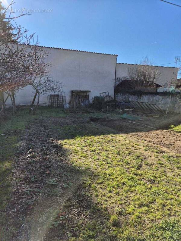 Terrain à ANGOULEME