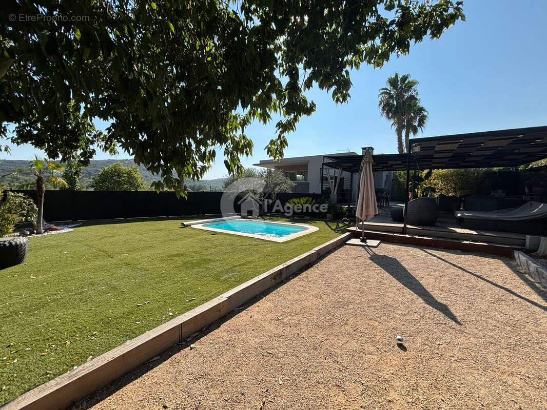 Superbe villa appartement de 110 m2 avec piscine privée et jardin - photo 13