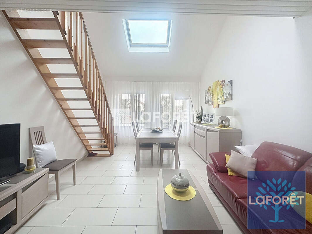 Maison à VIGNEUX-SUR-SEINE