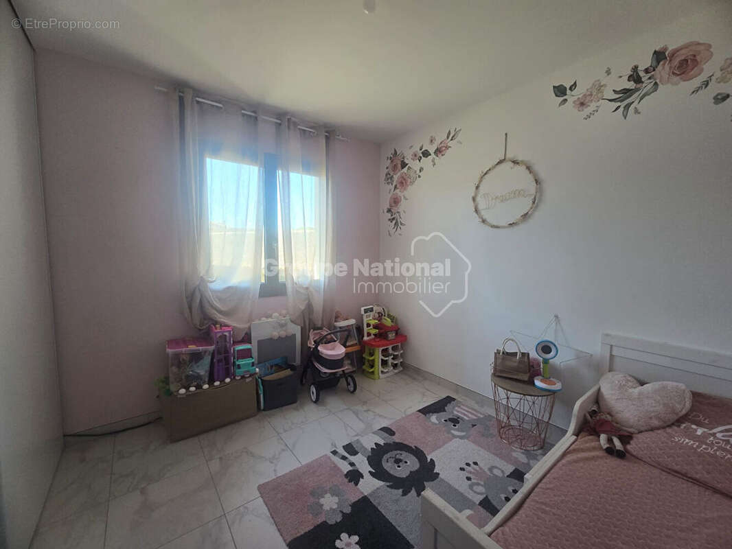 Maison à JONQUIERES-SAINT-VINCENT