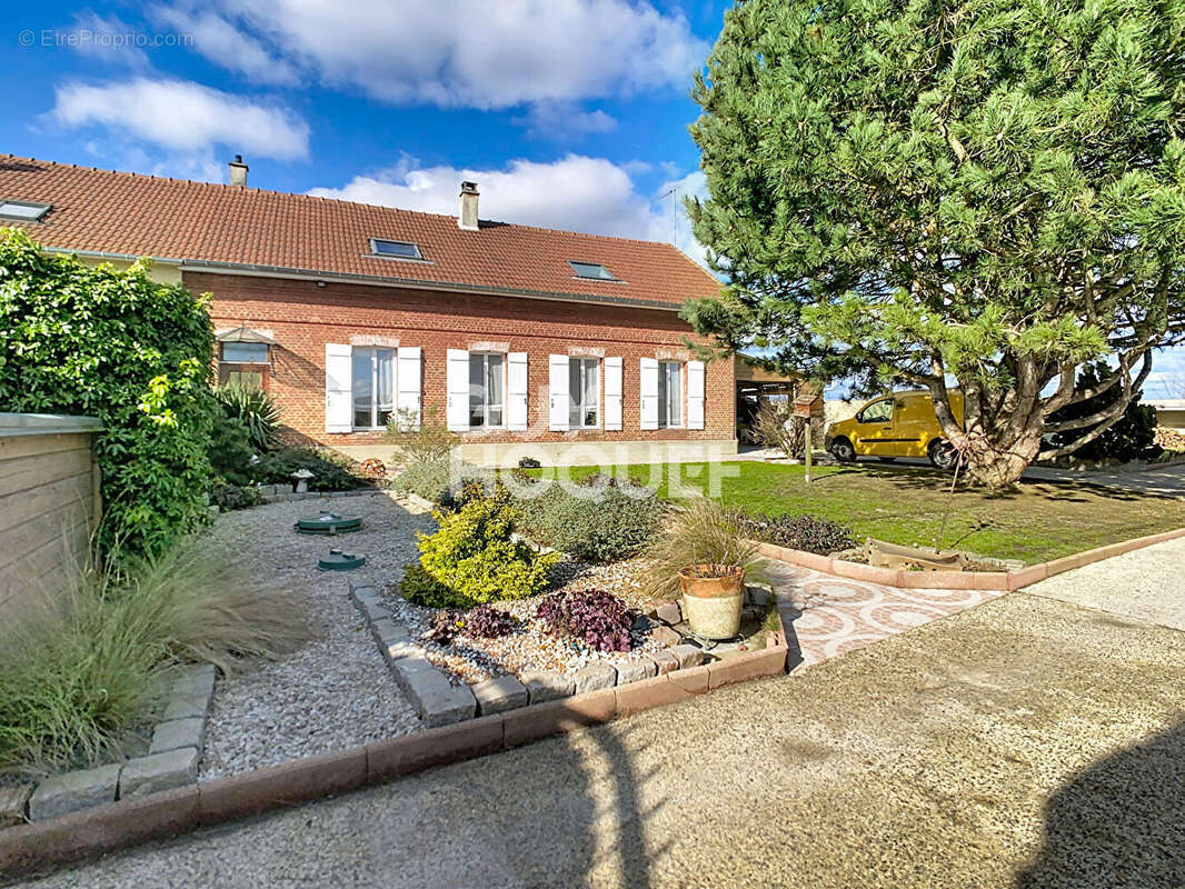 Maison à CREPY-EN-VALOIS