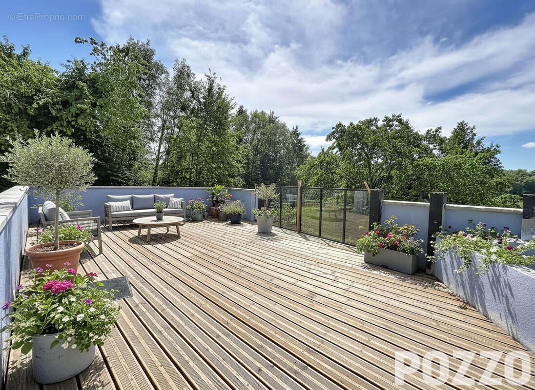 Maison contemporaine dans un écrin de verdure - photo 4